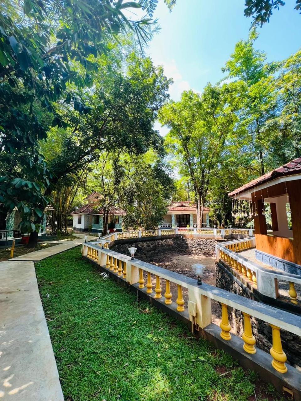 Surya Eco And Wedding Resort Thrissur Exterior foto